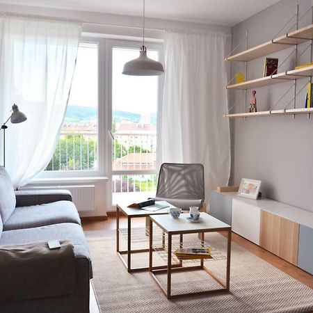 Brand New Apartment. Parking Spot Included! Братислава Экстерьер фото